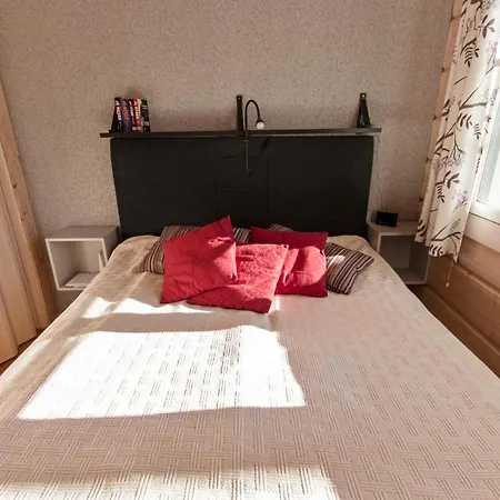 Revontuuli By Interhome Ylläsjärvi